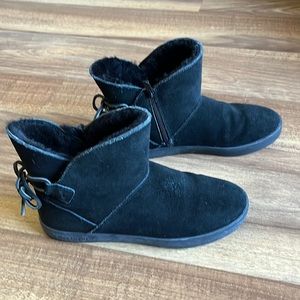 Kookaburra by Ugg size 7